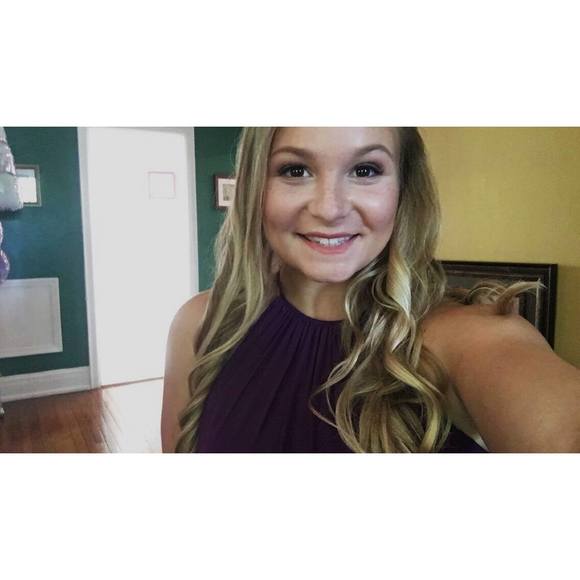 Meet your Posher, Hannah - Picture 1 of 1